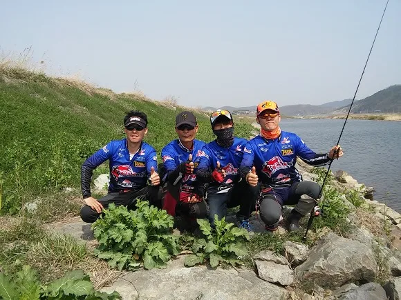 단체사진.jpg